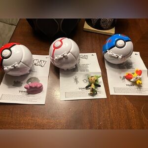 Pokémon throw and pop poke balls